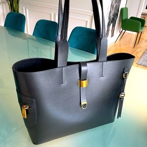 Black leather structural tote w/ laptop insert